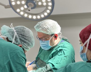 Bypass ve Tüp Mide (Sleeve) Arasındaki Kilo Alım Efsanesi - Doç.Dr Çağhan Pekşen Obezite ameliyatı Tüp Mide ameliyatında tekrar kilo alınır mı?