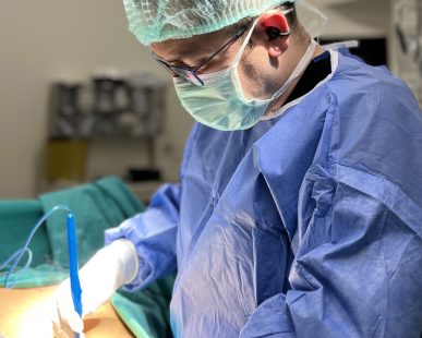 Safra Kesesinin Alınması Vücutta Kalıcı Bir Sorun Yaratır mı? Doç.Dr Çağhan Pekşen Genel Cerrahi Uzmanı İstanbul En İyi Safra aneliyatı doktoru safra cerrahi istanbul en iyi safra doktorları